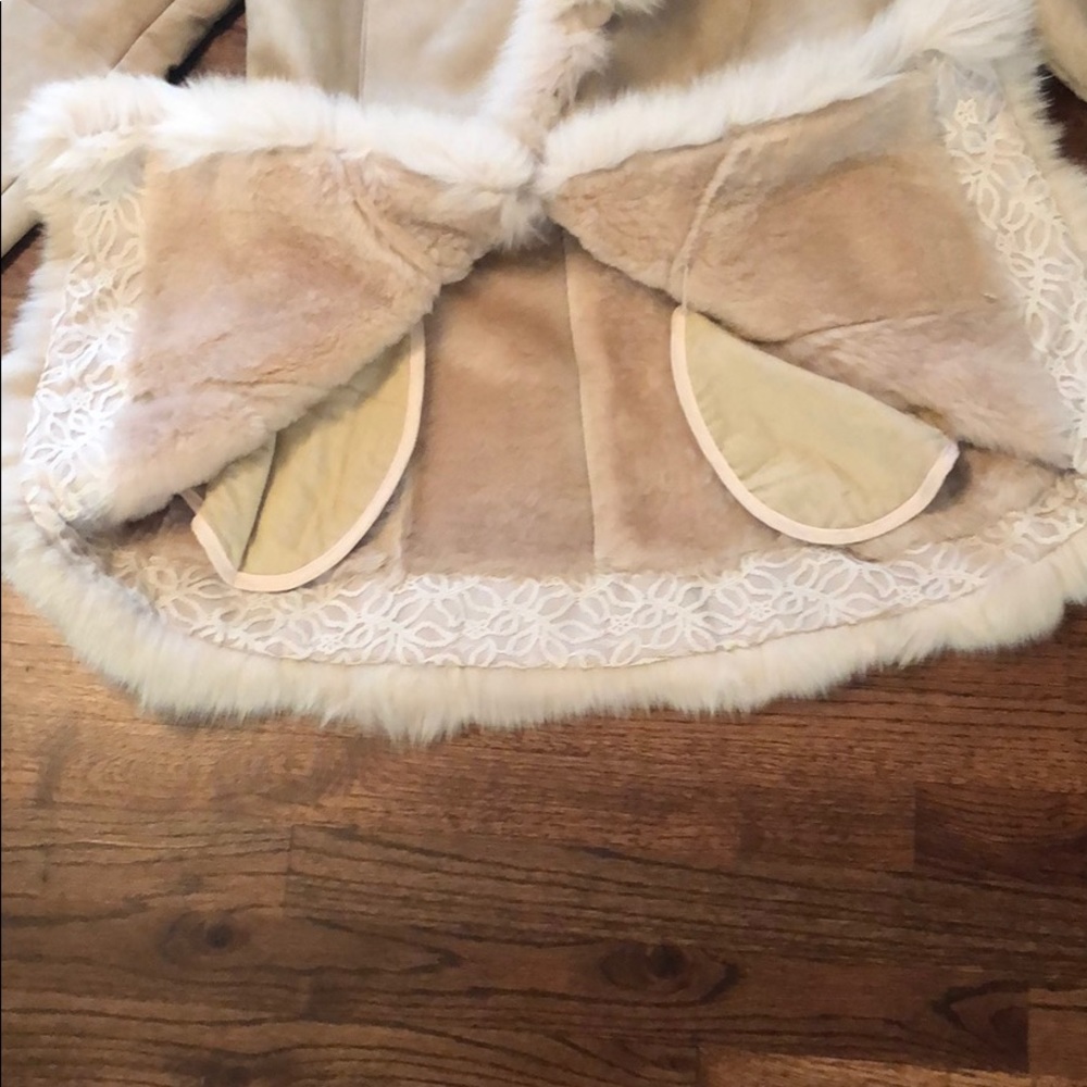 M Real sheepskin coat fits more like S - Picture 8 of 10